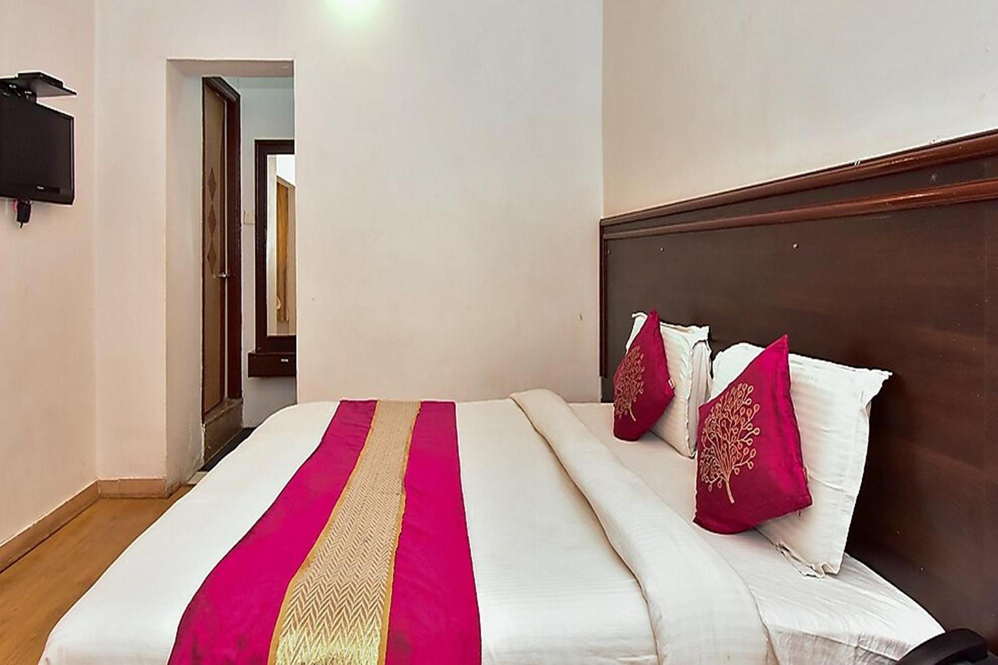 Hotel Deep Palace Near Bus Stand Udaipole Udaipur Esterno foto