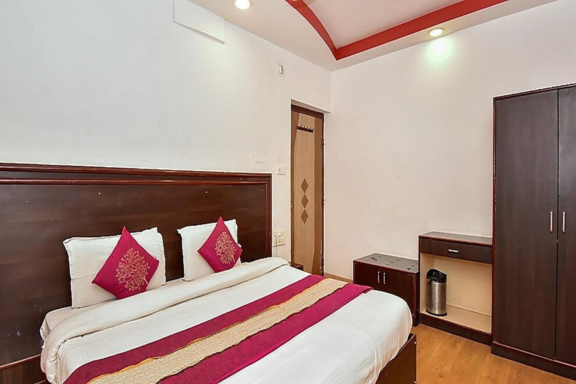 Hotel Deep Palace Near Bus Stand Udaipole Udaipur Esterno foto