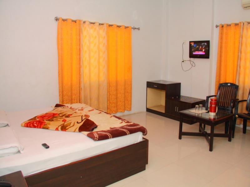 Hotel Deep Palace Near Bus Stand Udaipole Udaipur Esterno foto