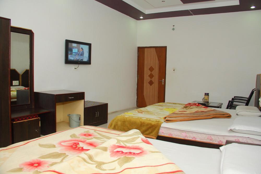 Hotel Deep Palace Near Bus Stand Udaipole Udaipur Esterno foto